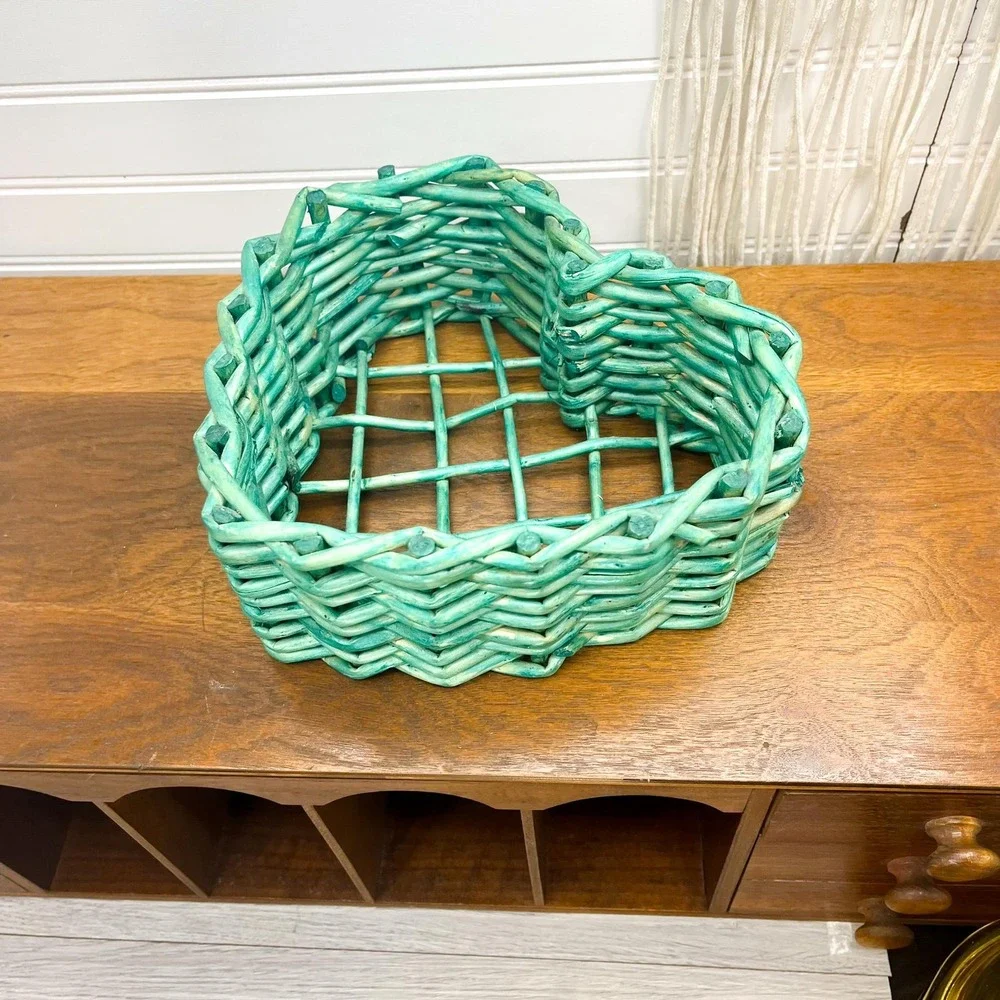 Vintage Green‎ Heart Wicker Basket: Boho Wall Decor